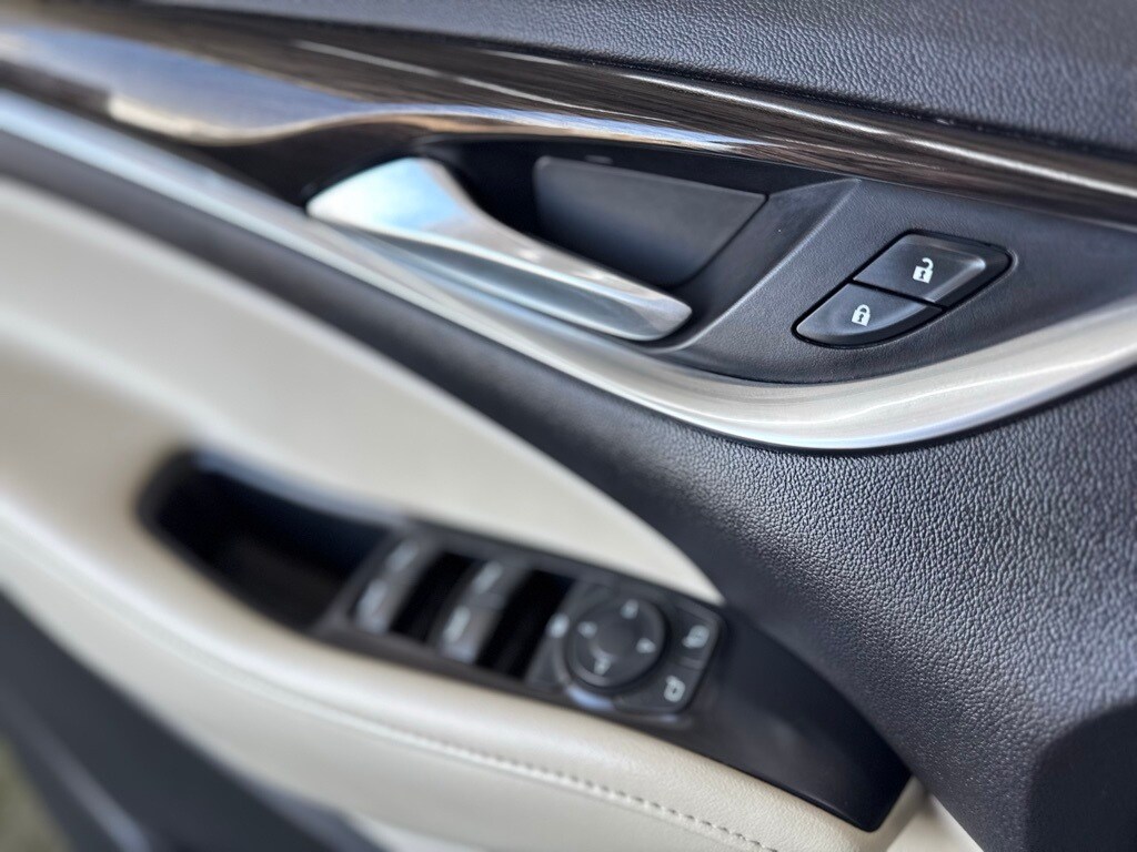 Vehicle image 47 of 53