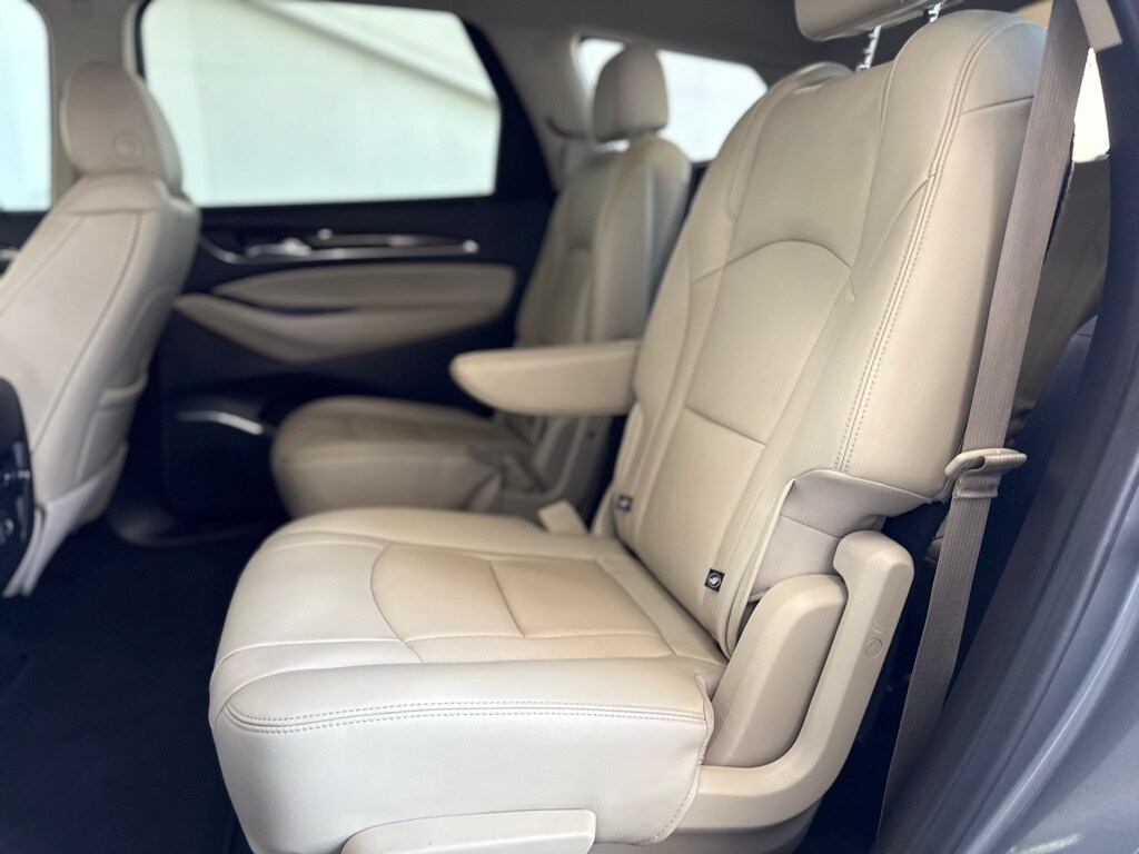 Vehicle image 22 of 53