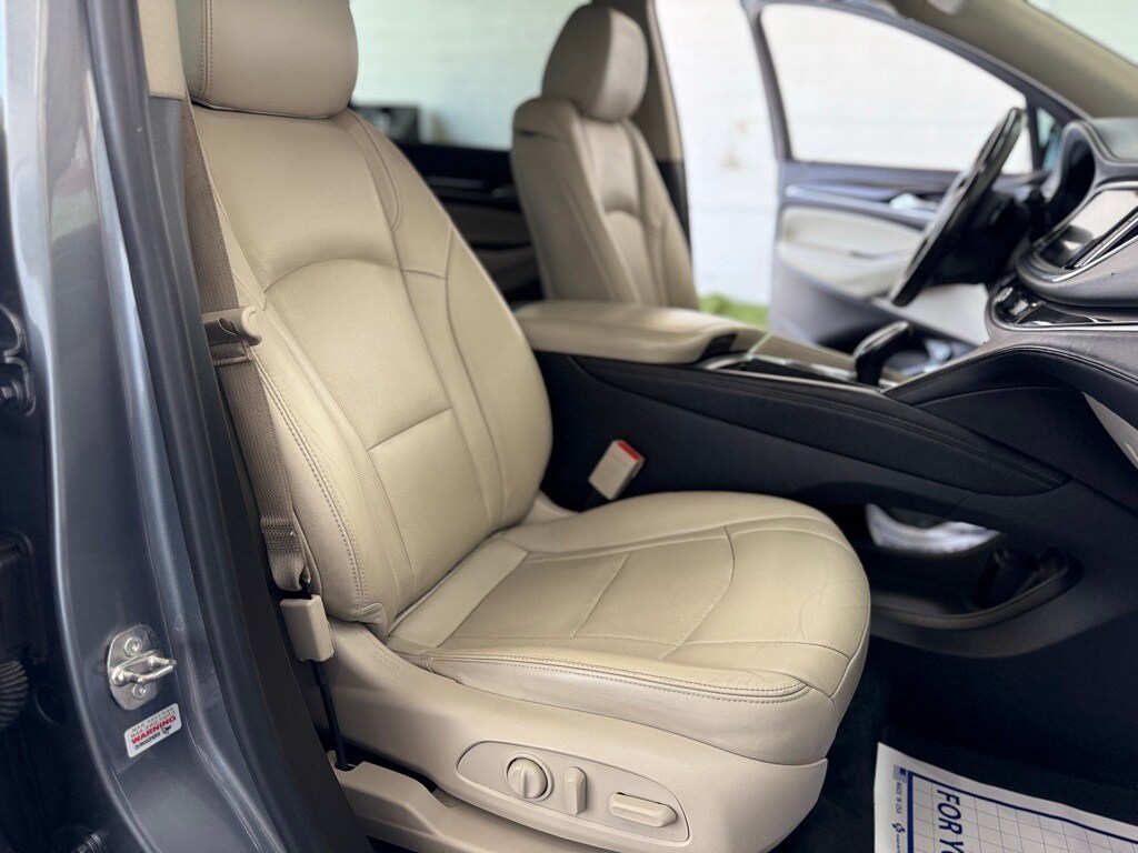 Vehicle image 18 of 53