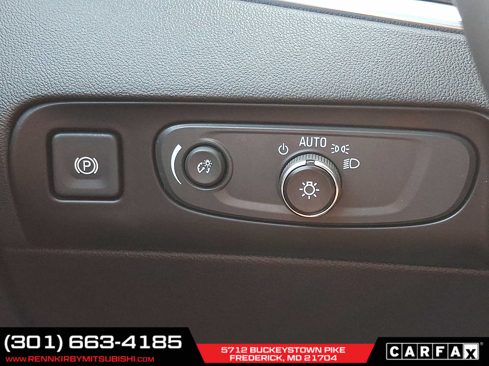 Vehicle image 33 of 41