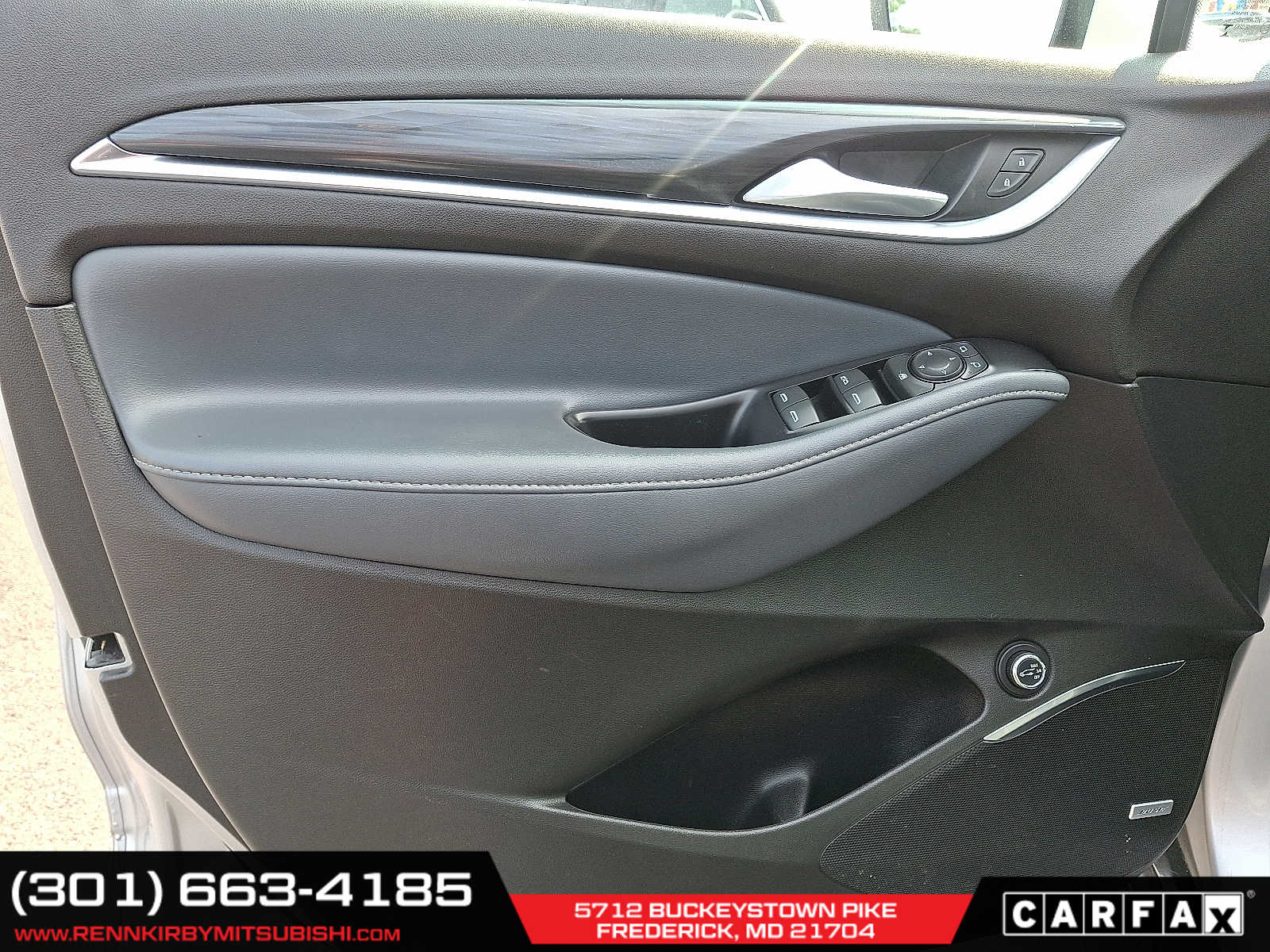 Vehicle image 14 of 41
