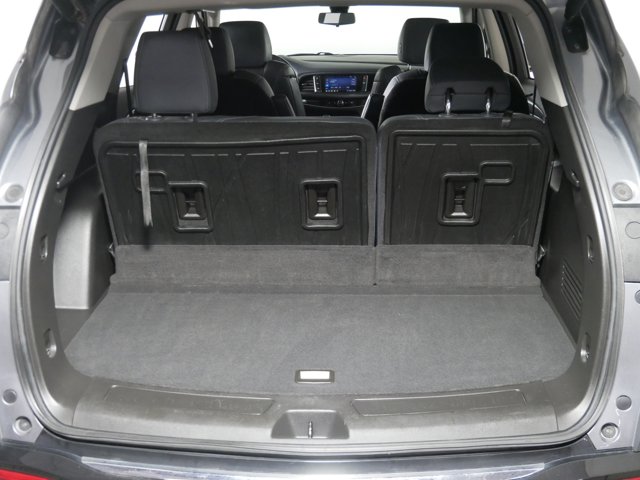 Vehicle image 18 of 33
