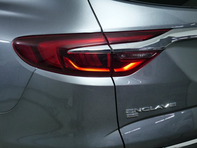 Vehicle image 17 of 33