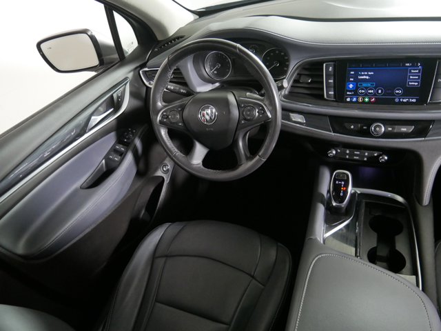 Vehicle image 9 of 33