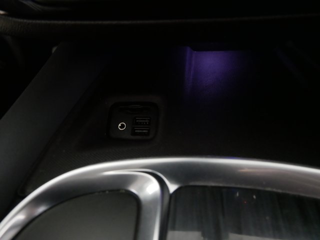 Vehicle image 29 of 33