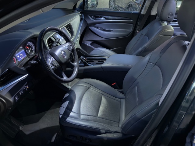 Vehicle image 10 of 19