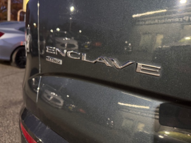 Vehicle image 18 of 19