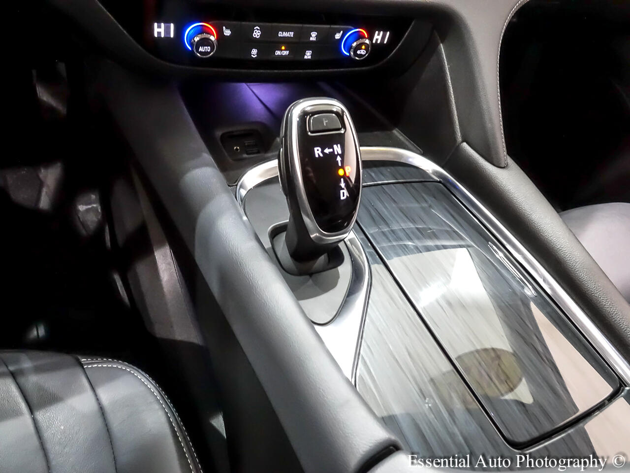 Vehicle image 23 of 36