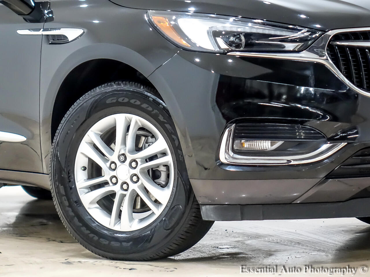 Vehicle image 8 of 36