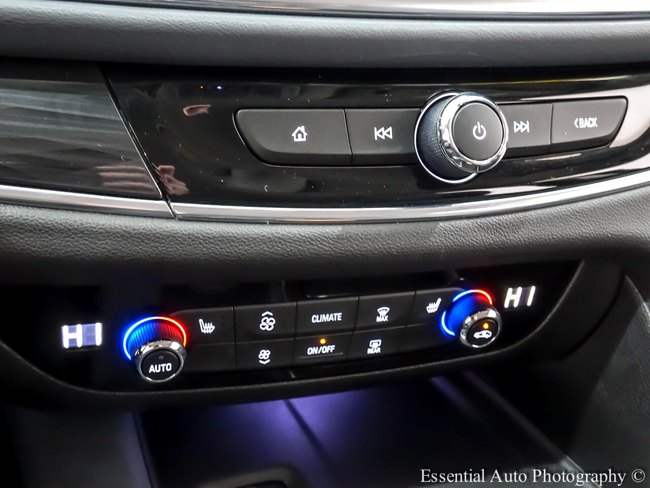Vehicle image 22 of 36