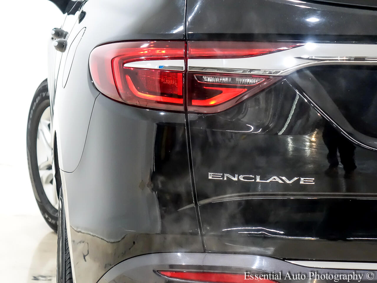 Vehicle image 10 of 36