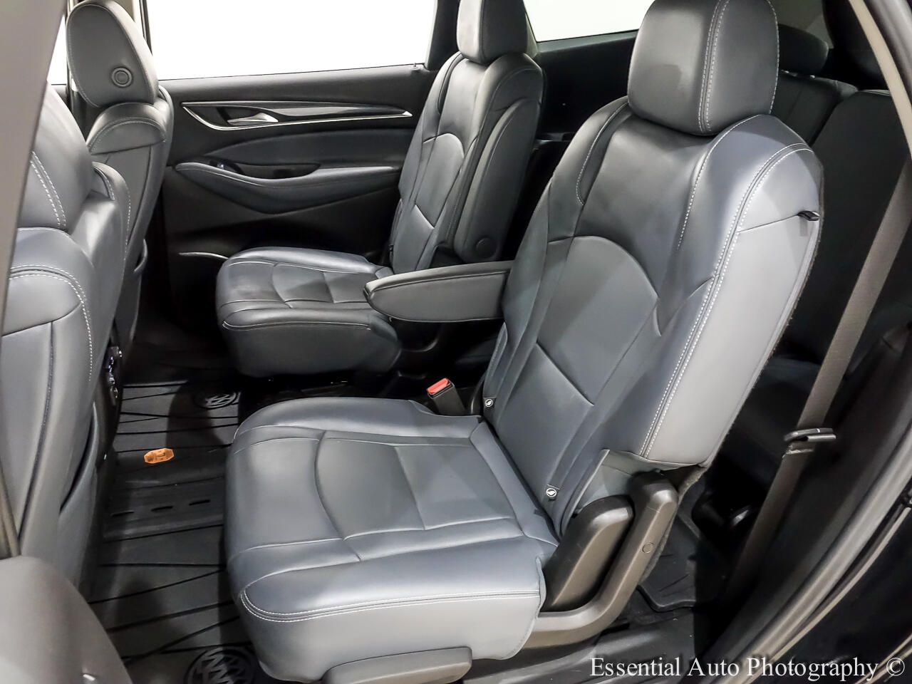 Vehicle image 15 of 36