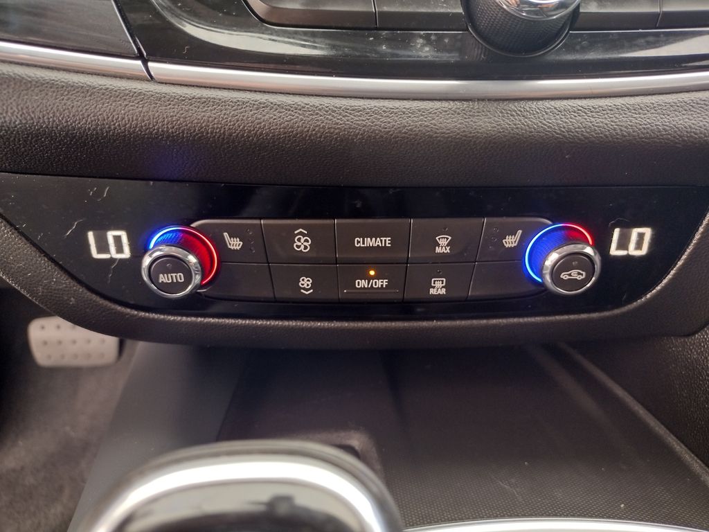 Vehicle image 20 of 51