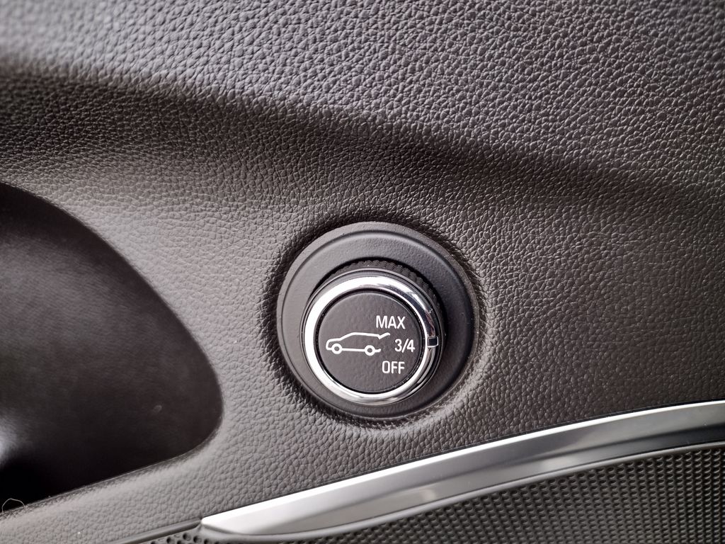 Vehicle image 44 of 51