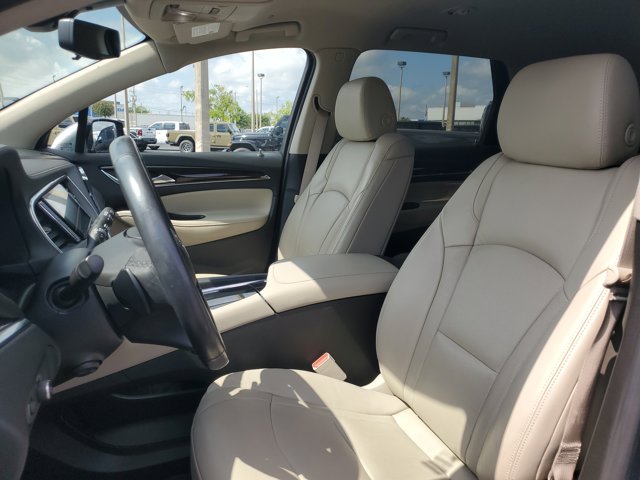 Vehicle image 17 of 30