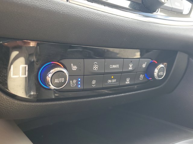 Vehicle image 26 of 30