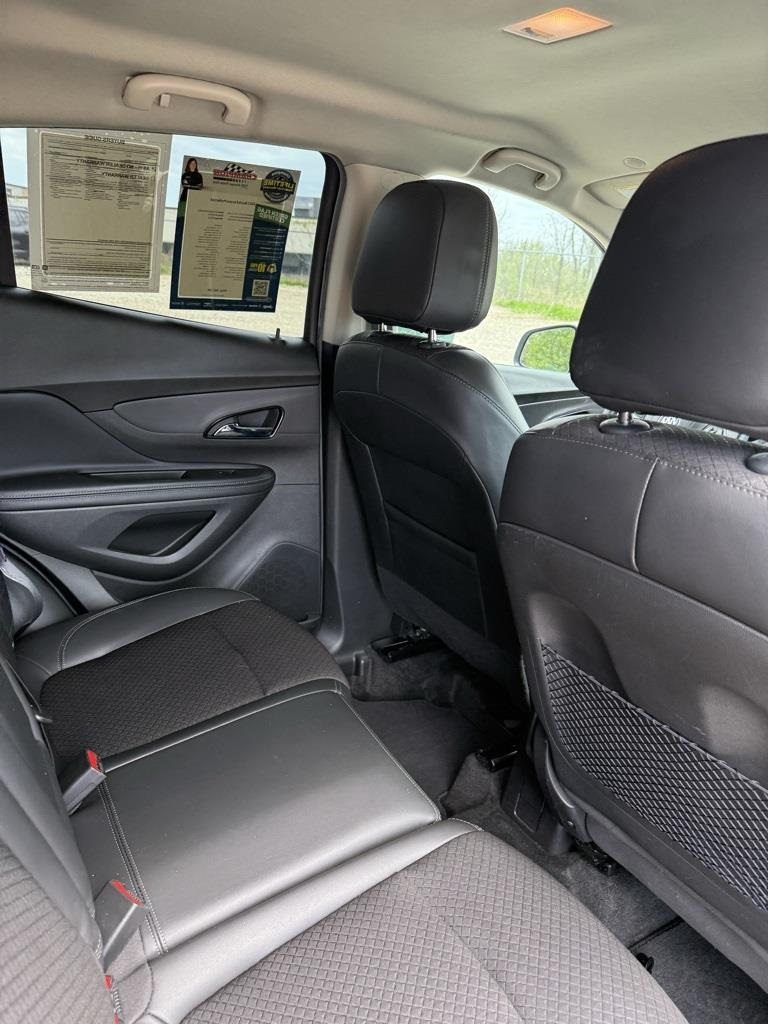 Vehicle image 16 of 31