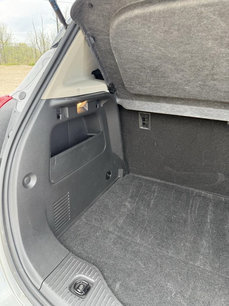 Vehicle image 10 of 31