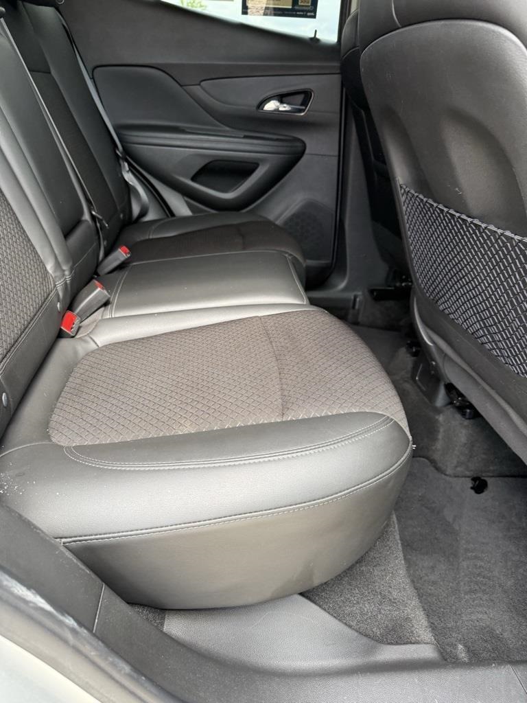 Vehicle image 17 of 31