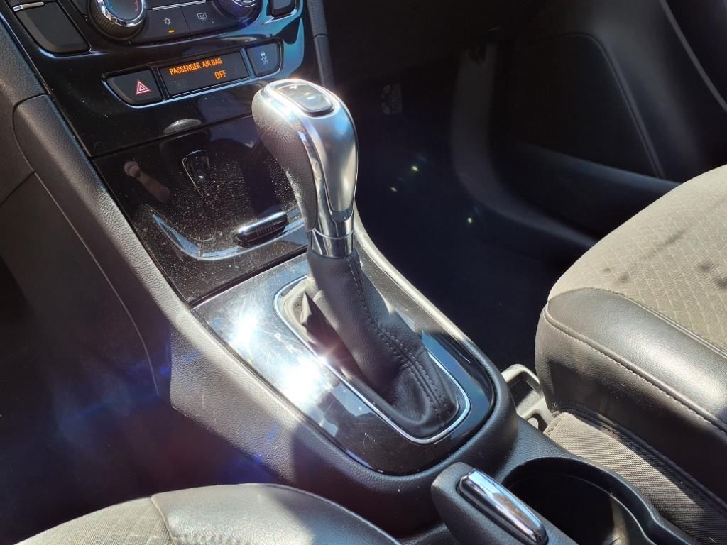 Vehicle image 25 of 34