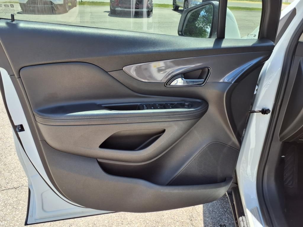 Vehicle image 15 of 34