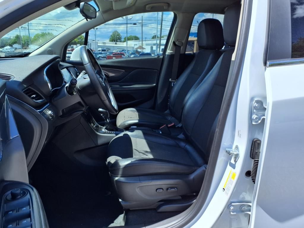 Vehicle image 11 of 34