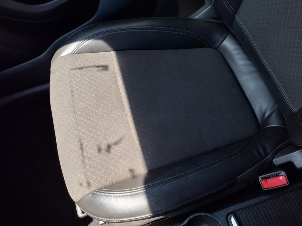 Vehicle image 28 of 34
