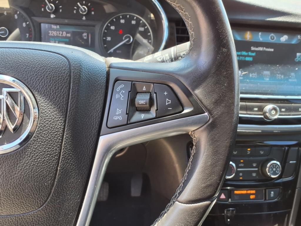 Vehicle image 21 of 34