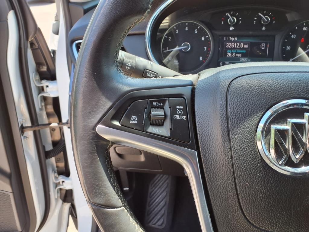 Vehicle image 20 of 34