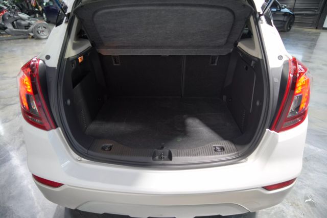 Vehicle image 34 of 68