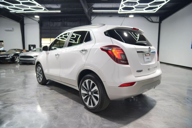 Vehicle image 22 of 68