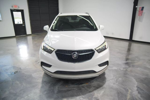 Vehicle image 9 of 68