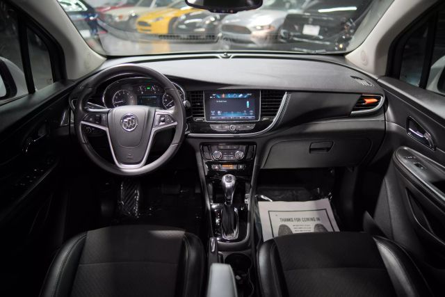Vehicle image 40 of 68