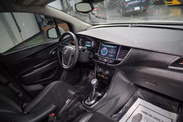 Vehicle image 57 of 68