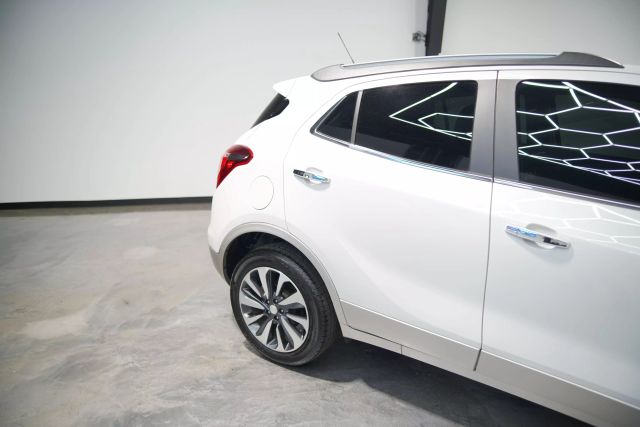Vehicle image 24 of 68