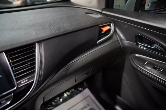 Vehicle image 51 of 68