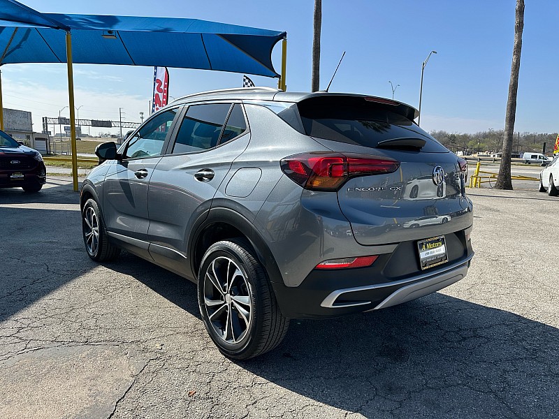 Vehicle image 7 of 32
