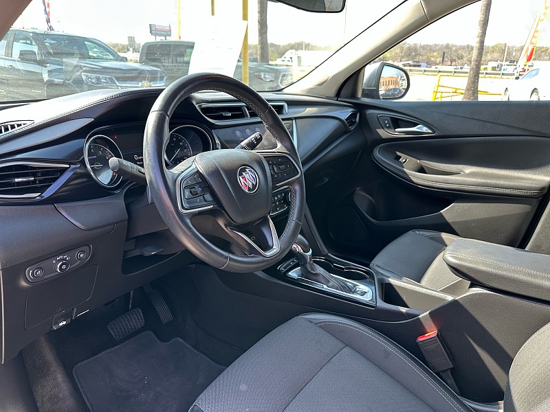 Vehicle image 15 of 32