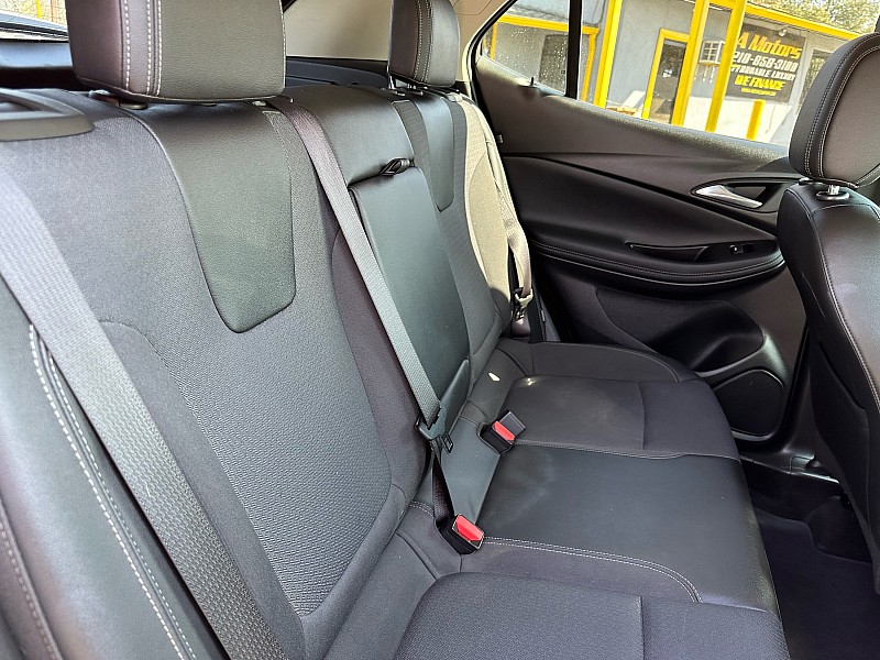 Vehicle image 11 of 32