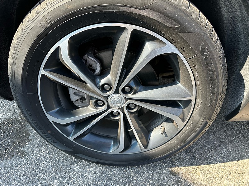 Vehicle image 9 of 32