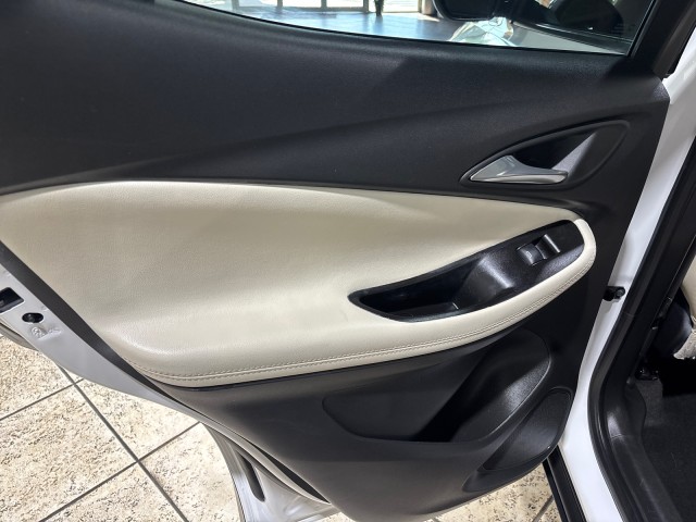 Vehicle image 22 of 28