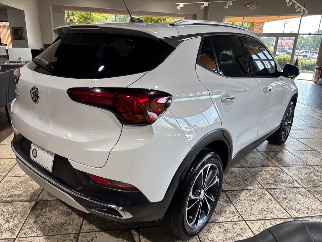 Vehicle image 3 of 28