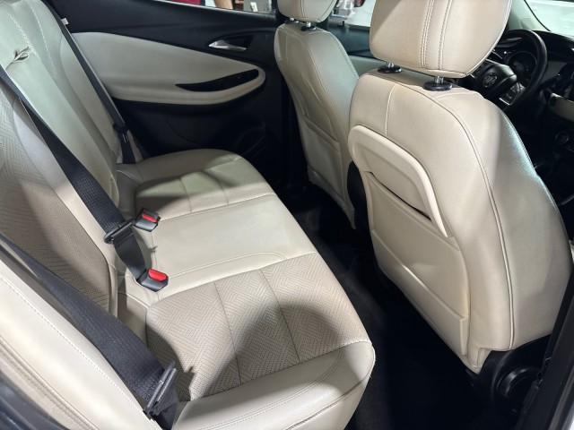 Vehicle image 13 of 28