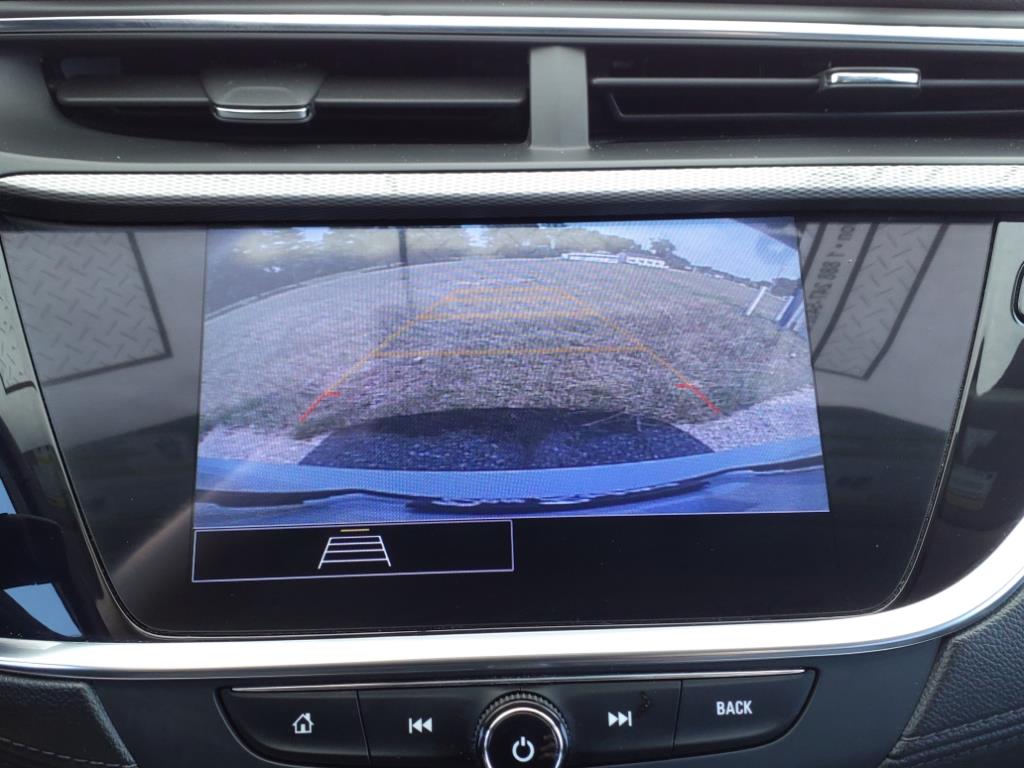 Vehicle image 13 of 15
