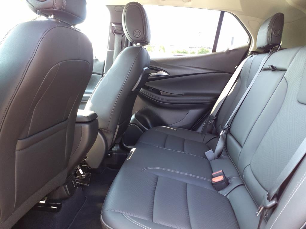 Vehicle image 14 of 33