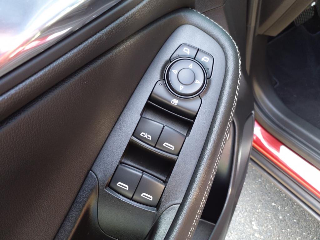 Vehicle image 16 of 33