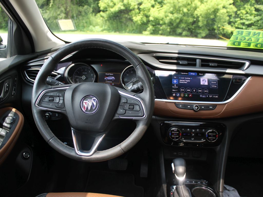 Vehicle image 18 of 40