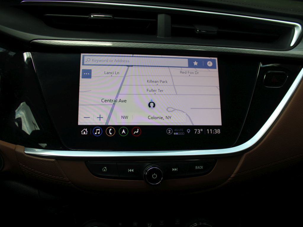 Vehicle image 21 of 40
