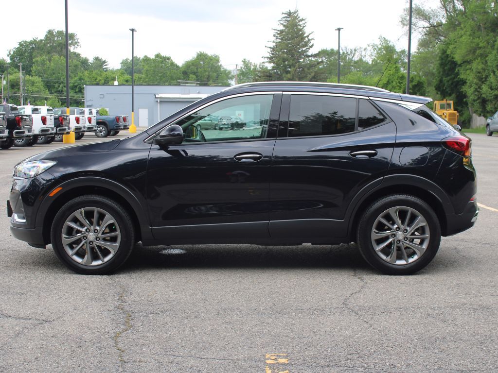 Vehicle image 8 of 40