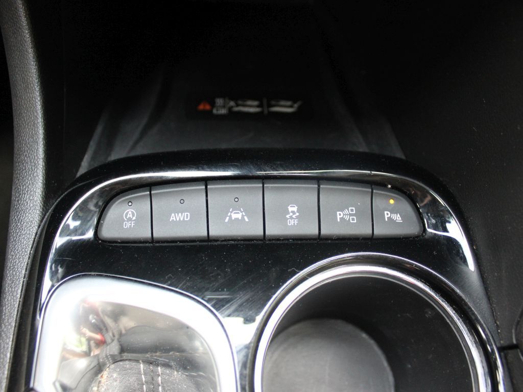 Vehicle image 28 of 40